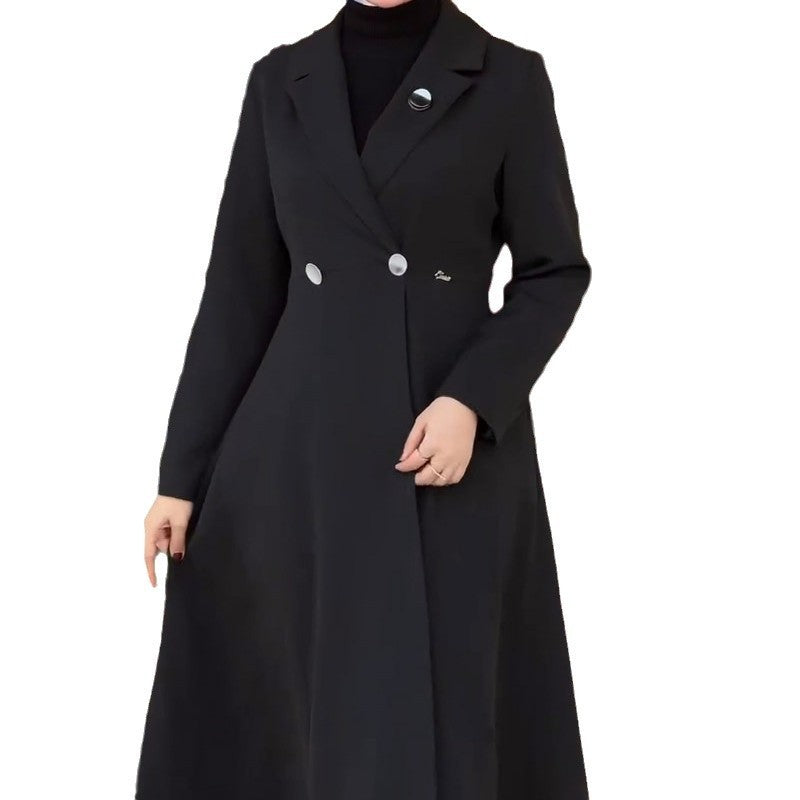 Elegante trench lungo di media lunghezza