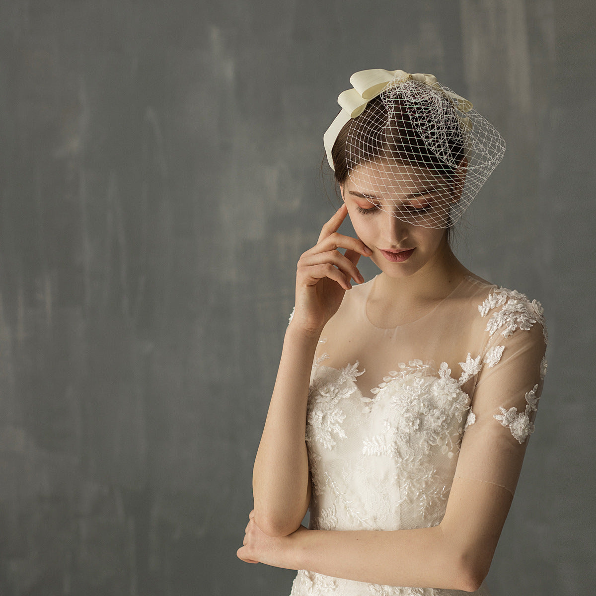 European And American White Mesh Bow Veil