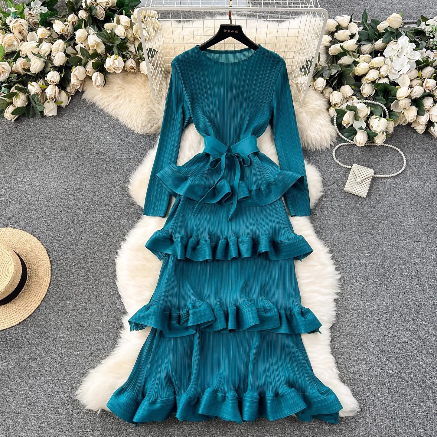 Cake Heavy Industry Pleated Slim Long Dress