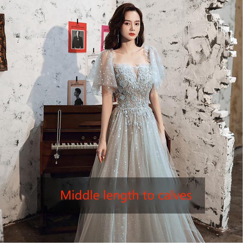 Evening dress is a light and luxurious dress for a banquet