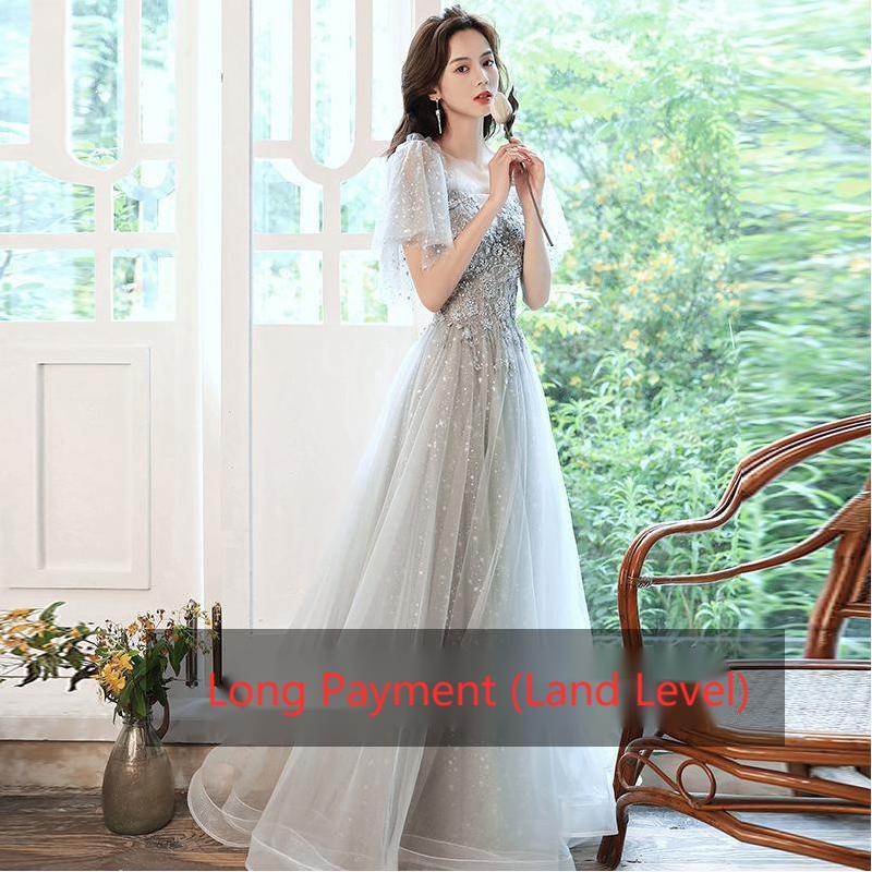 Evening dress is a light and luxurious dress for a banquet