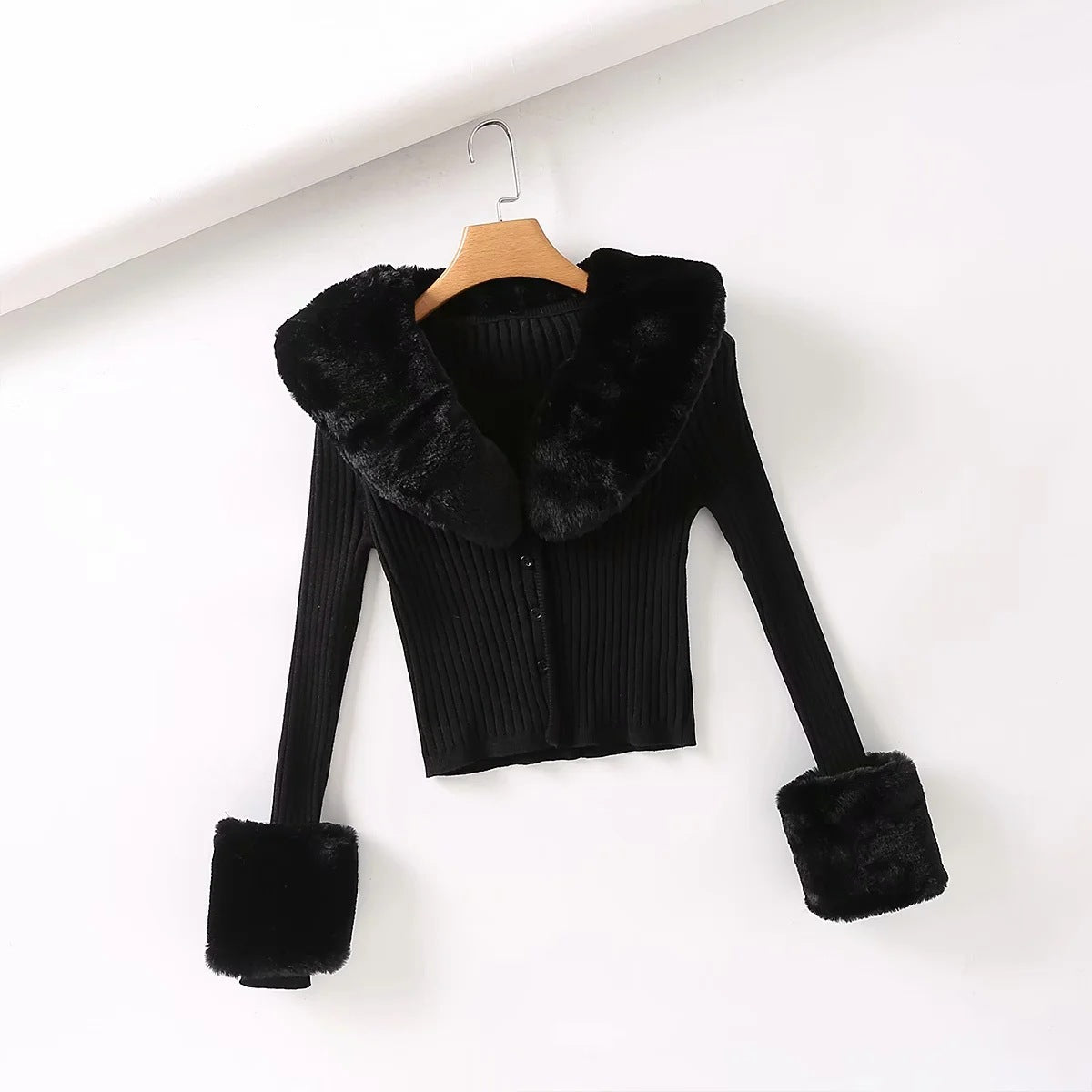 Fashionable Detachable Fur Collar Single-Breasted Short Knit Top