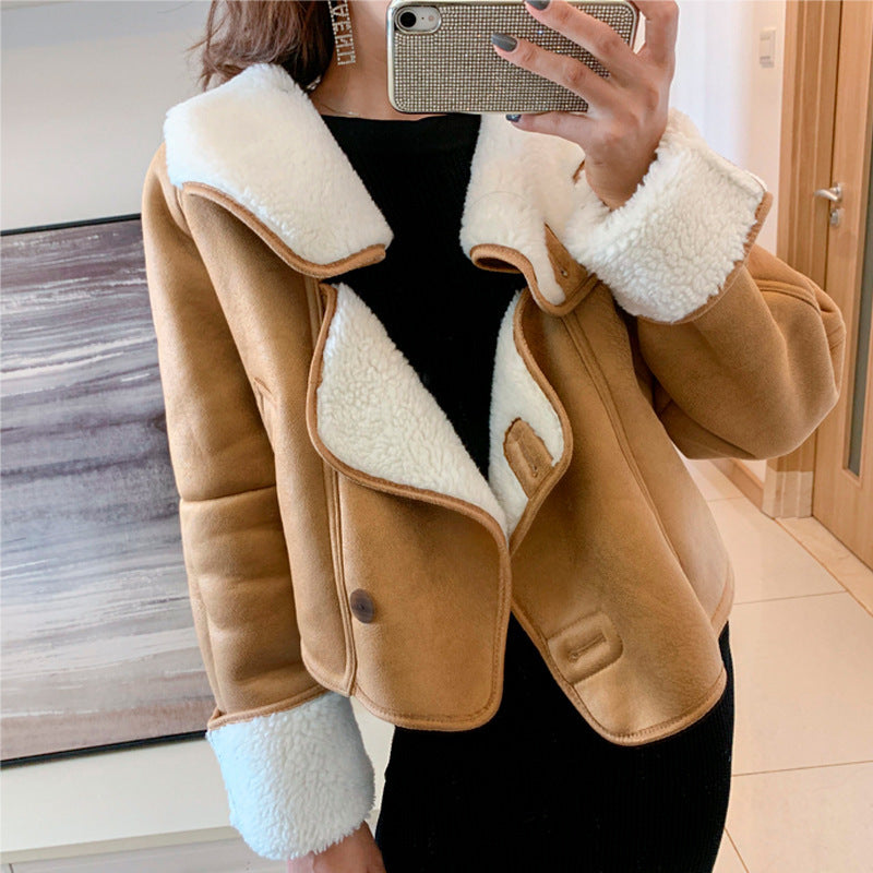 Hooded short coat with fur