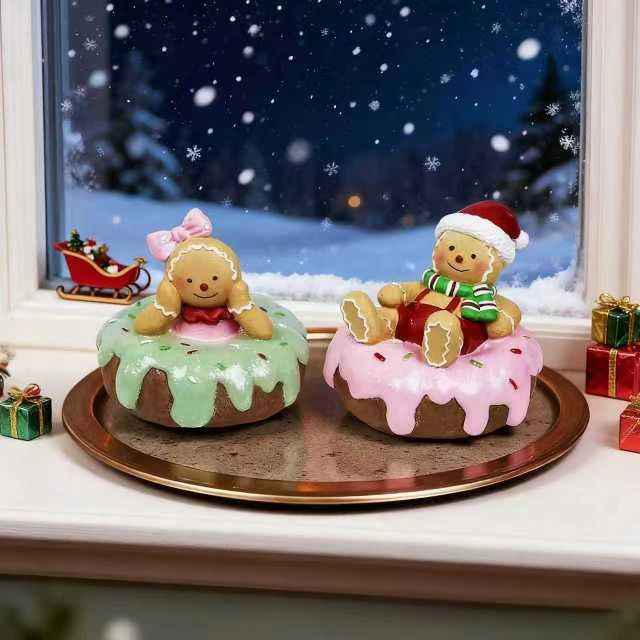 Hand Drawn Cartoon Resin Christmas Decorations Gingerbread Man