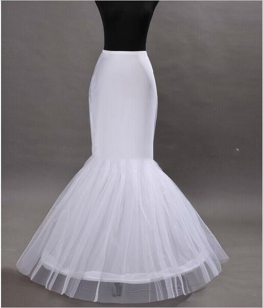 Large Fishtail Skirt Supporting Bride Wedding Dress