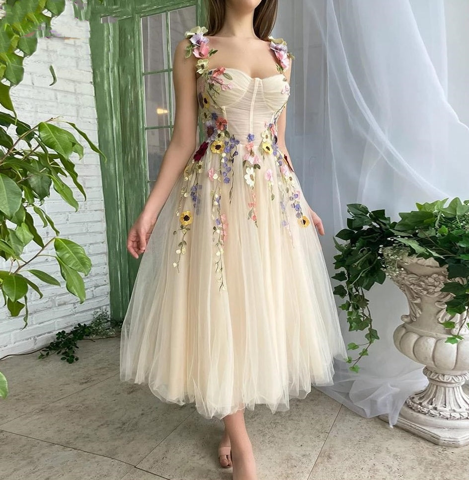 Light Champagne Tulle Prom Dress Sweetheart-Neck Flow