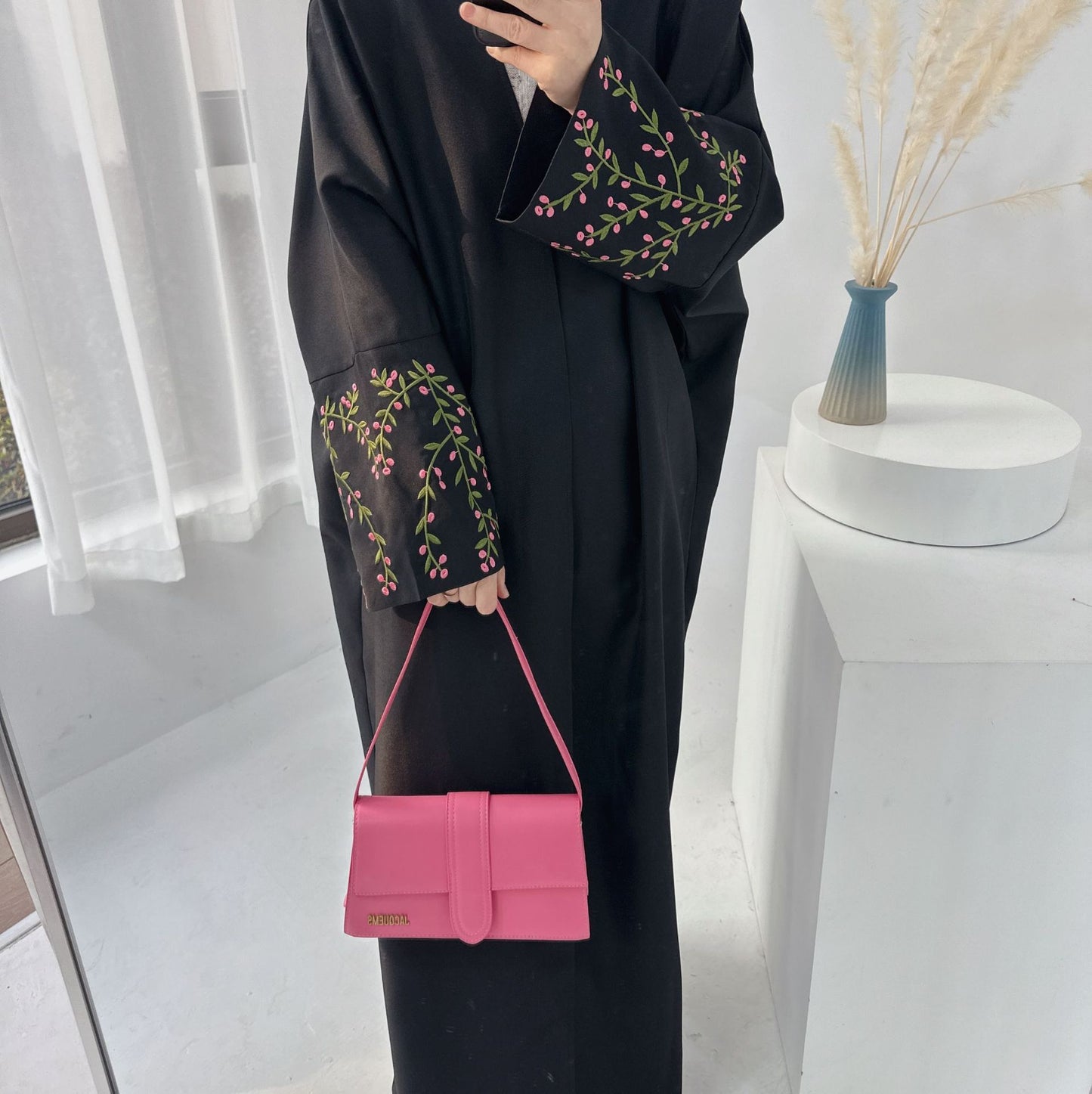 Dubai Naher Osten Türkei Dubai Blumen bestickt elegante Strickjacke Kleid