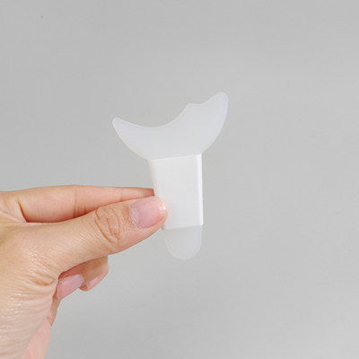 Eyelash Eyeliner Stencil Applicator Tool for Perfectly Defined Eye Makeup