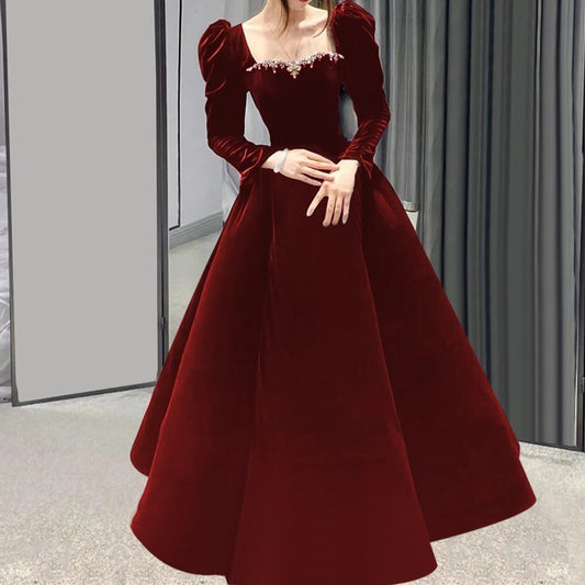 Atmospheric Red Long-sleeved Senior Evening Dress Woman