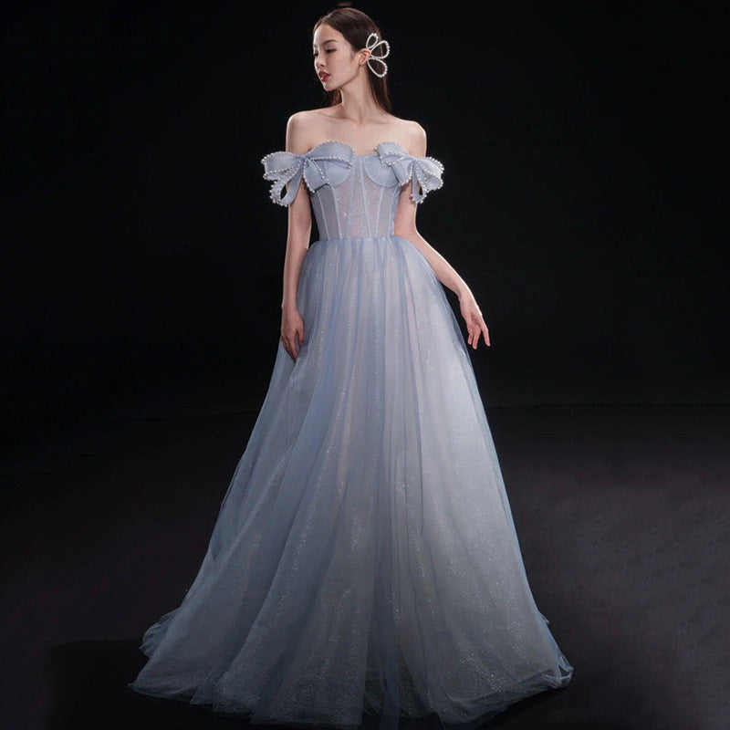 Light Blue Host One-shoulder Model Catwalk