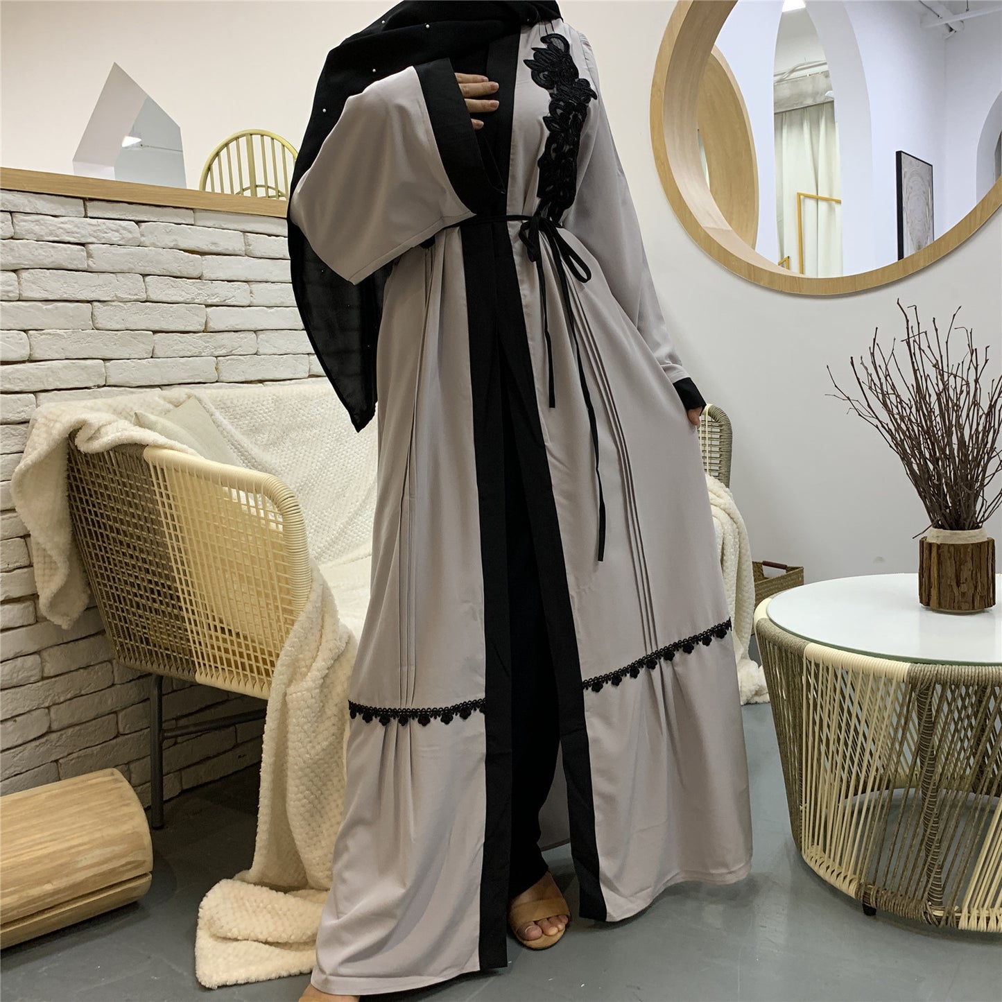 Cardigan Slim Fit Embroidered Lace Up Robe