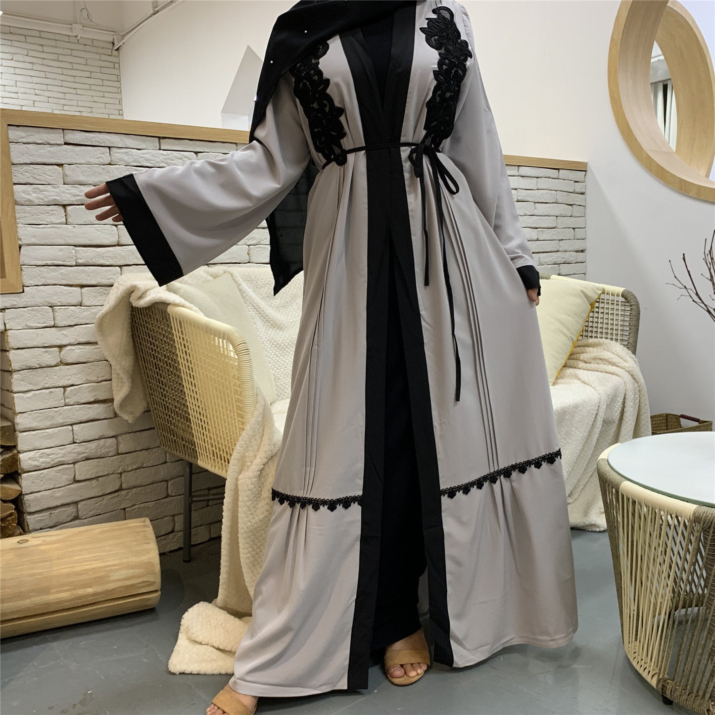 Cardigan Slim Fit Embroidered Lace Up Robe