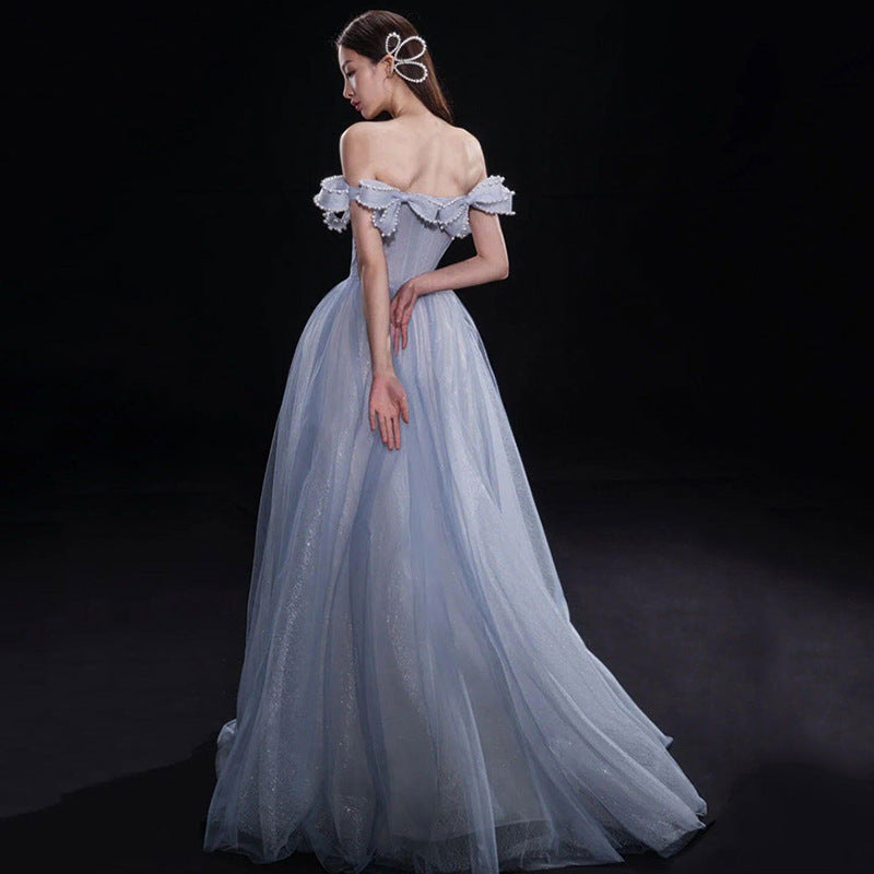 Light Blue Host One-shoulder Model Catwalk